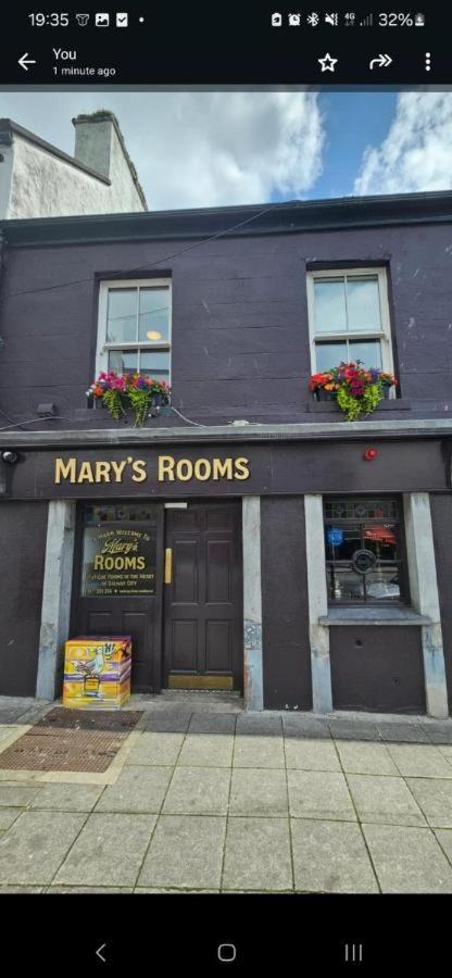 גלוואיי Mary Mullen'S Rooms Eyre Square. מראה חיצוני תמונה