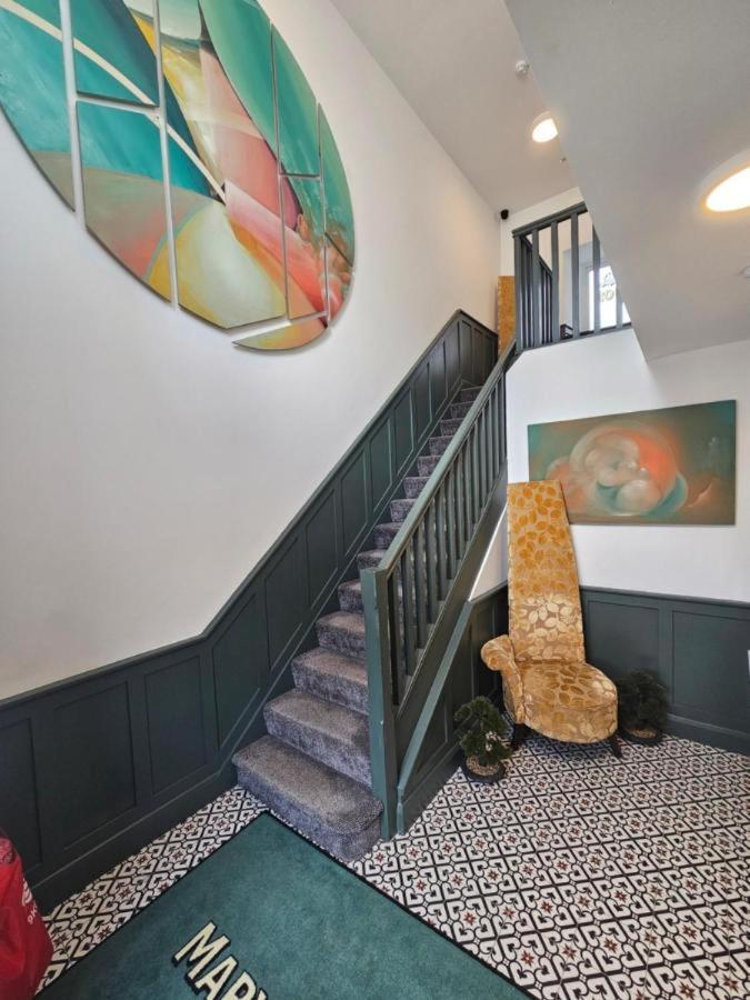 גלוואיי Mary Mullen'S Rooms Eyre Square. מראה חיצוני תמונה